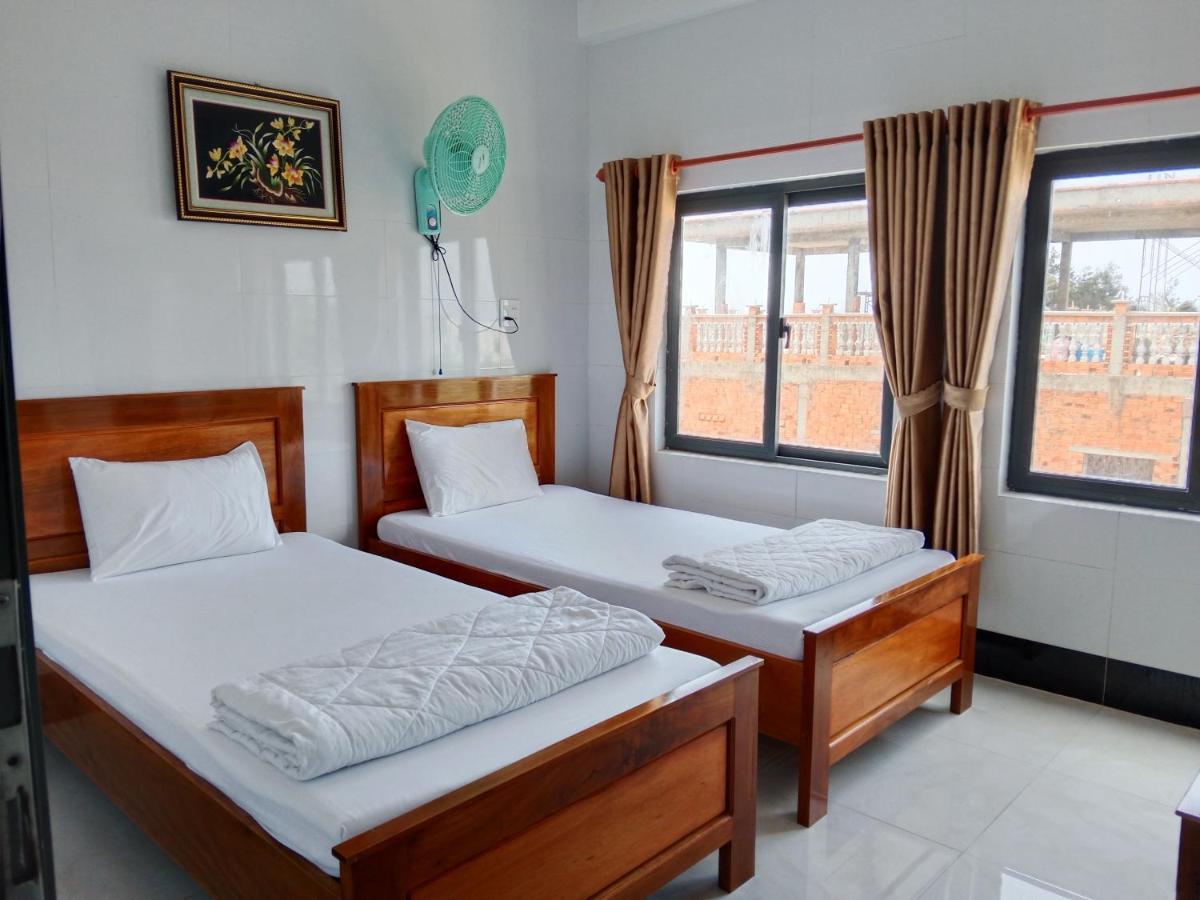 Huong Duong Hotel Dao Phu Quy Bagian luar foto