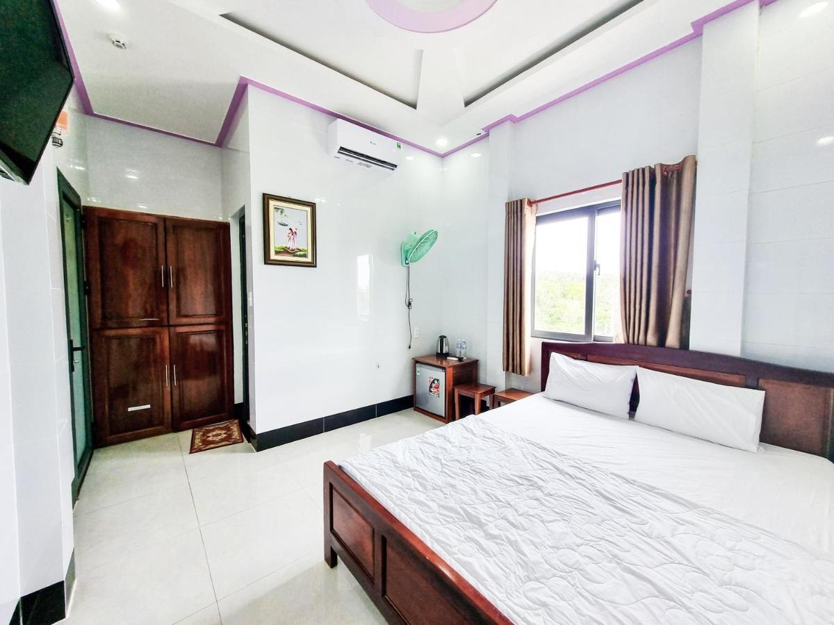 Huong Duong Hotel Dao Phu Quy Bagian luar foto