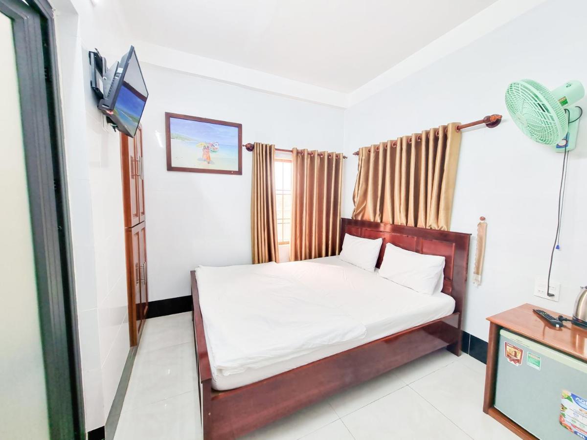 Huong Duong Hotel Dao Phu Quy Bagian luar foto